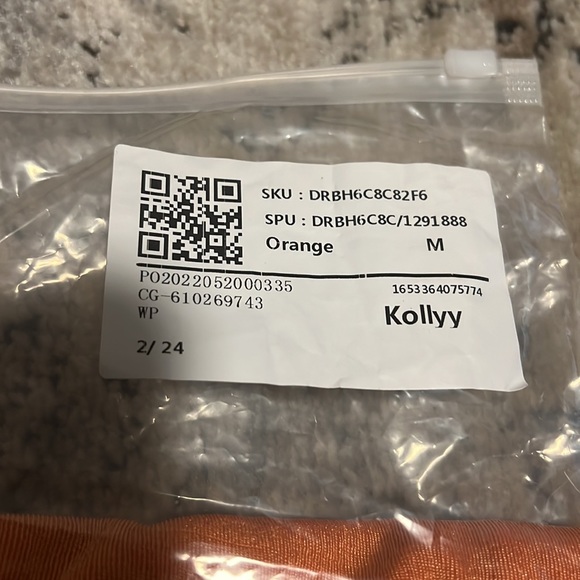 Dress - Picture 7 of 7